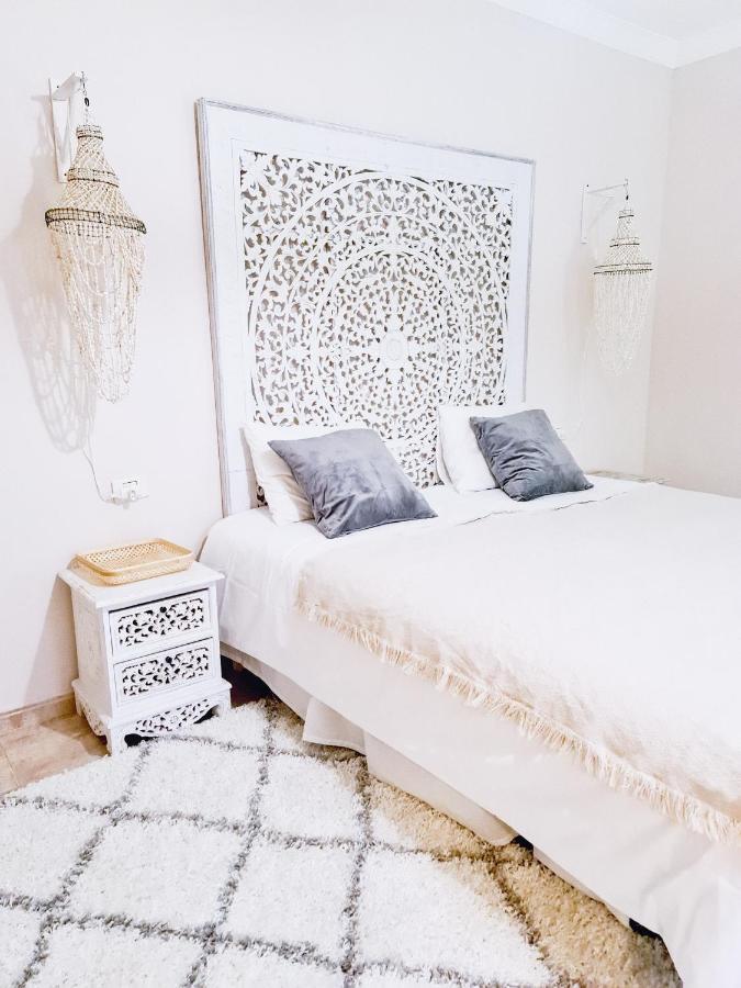 Oceanview Boutique House, 125 Sqm, Parking, Sunset Rooftop 아데제 외부 사진
