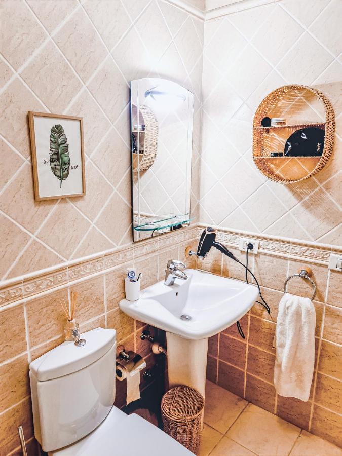 Oceanview Boutique House, 125 Sqm, Parking, Sunset Rooftop 아데제 외부 사진