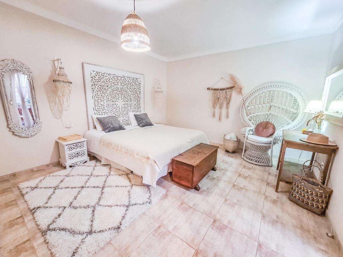 Oceanview Boutique House, 125 Sqm, Parking, Sunset Rooftop 아데제 외부 사진