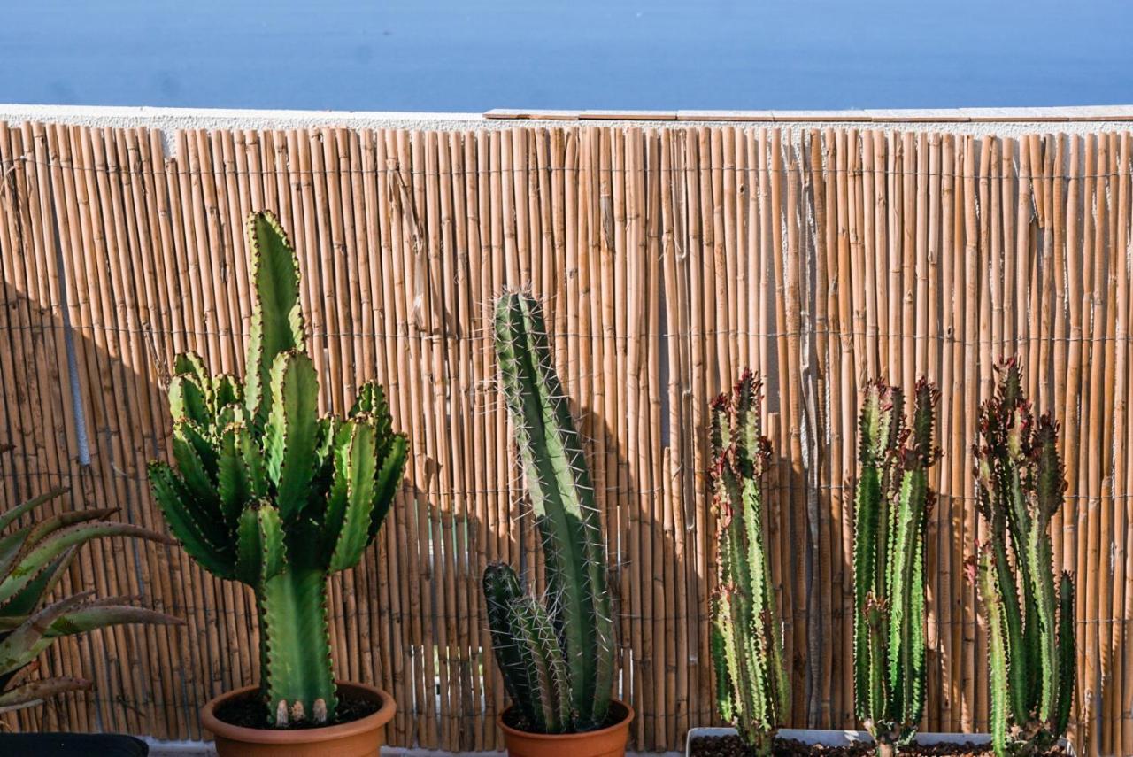 Oceanview Boutique House, 125 Sqm, Parking, Sunset Rooftop 아데제 외부 사진