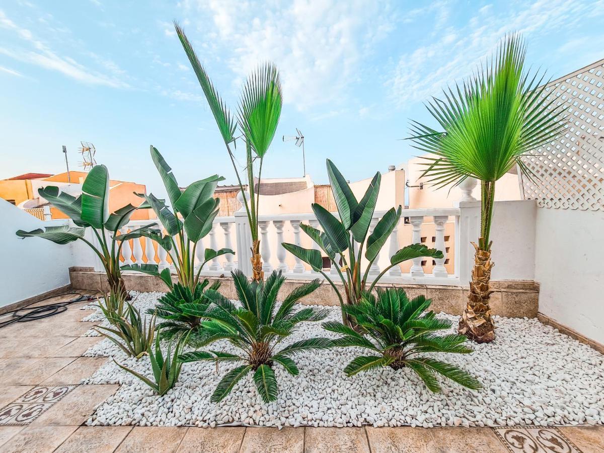 Oceanview Boutique House, 125 Sqm, Parking, Sunset Rooftop 아데제 외부 사진
